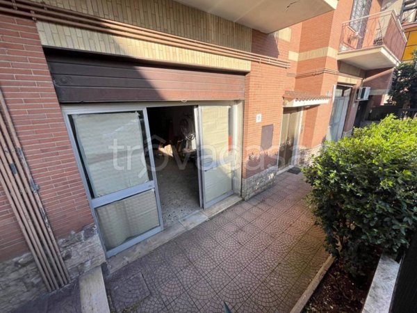 negozio in vendita a Roma in zona Labaro