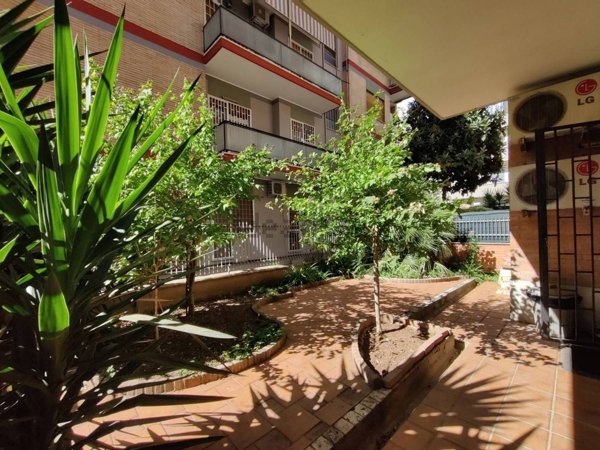 appartamento in vendita a Roma in zona Appio Claudio
