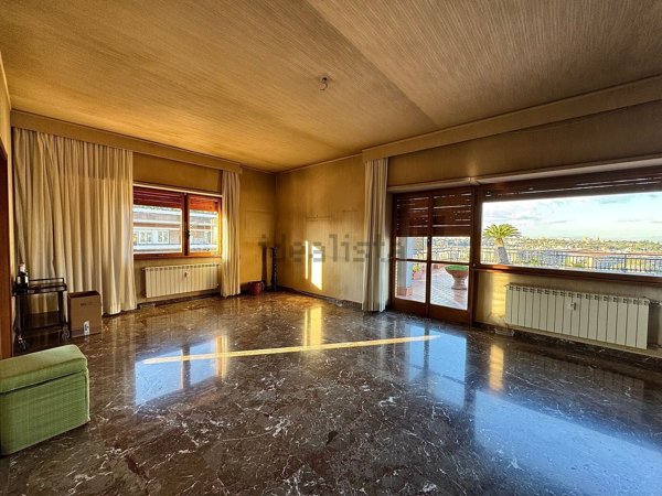 casa indipendente in vendita a Roma