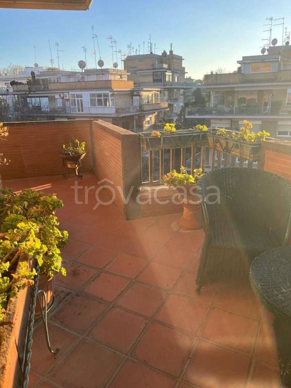 appartamento in vendita a Roma in zona Della Vittoria