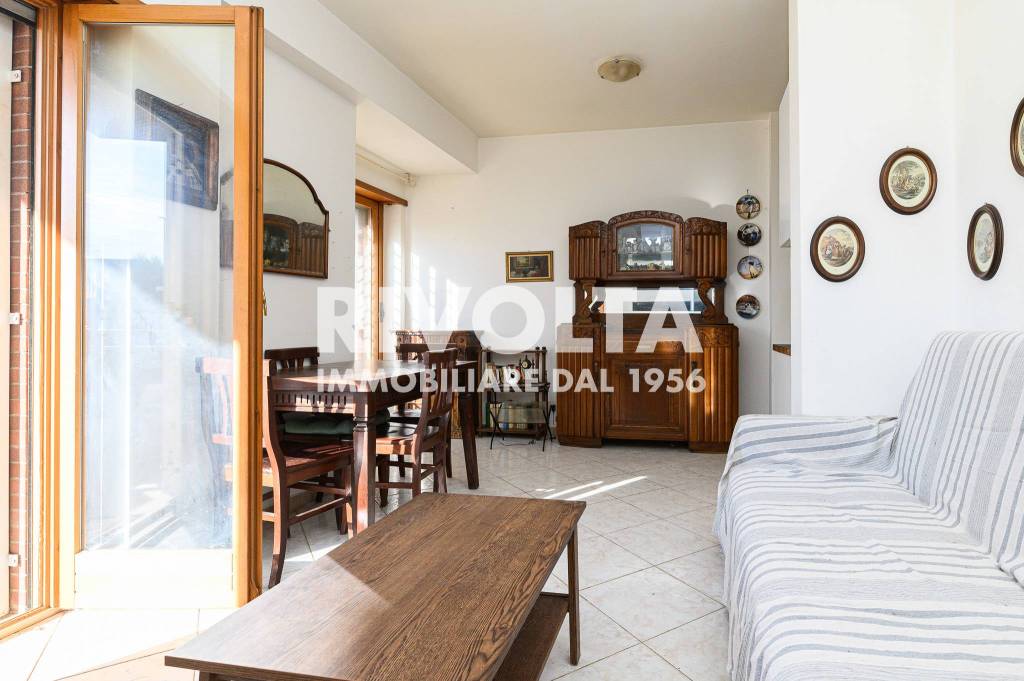 appartamento in vendita a Roma in zona Tor di Quinto