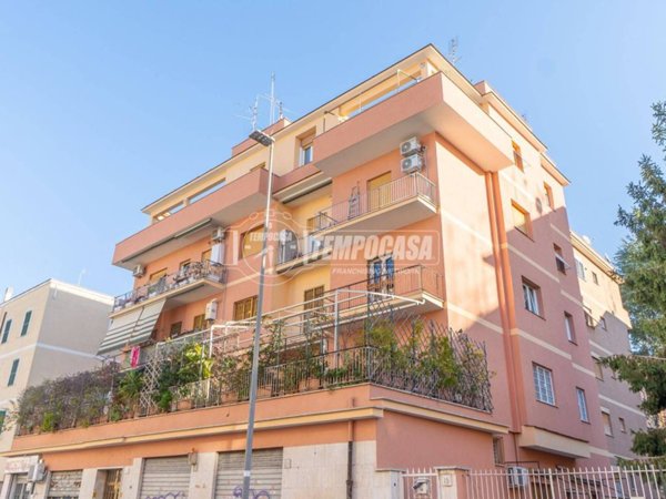 appartamento in vendita a Roma in zona Prenestino-Centocelle