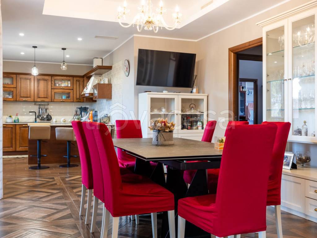 appartamento in vendita a Roma in zona Acilia