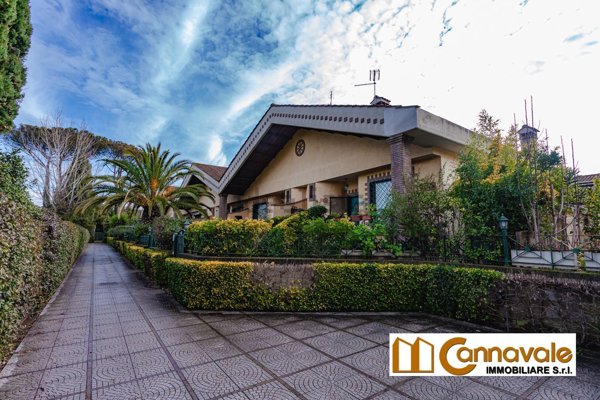 appartamento in vendita a Roma in zona Infernetto