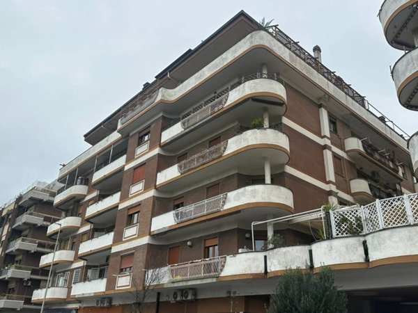 appartamento in vendita a Roma in zona Ostia