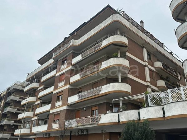 appartamento in vendita a Roma in zona Ostia