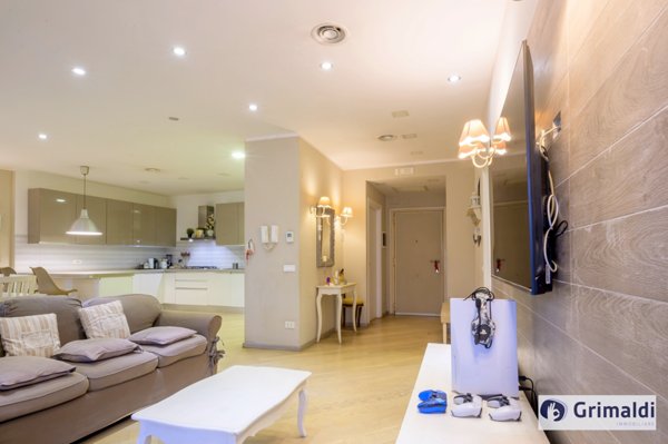 appartamento in vendita a Roma in zona Ardeatino