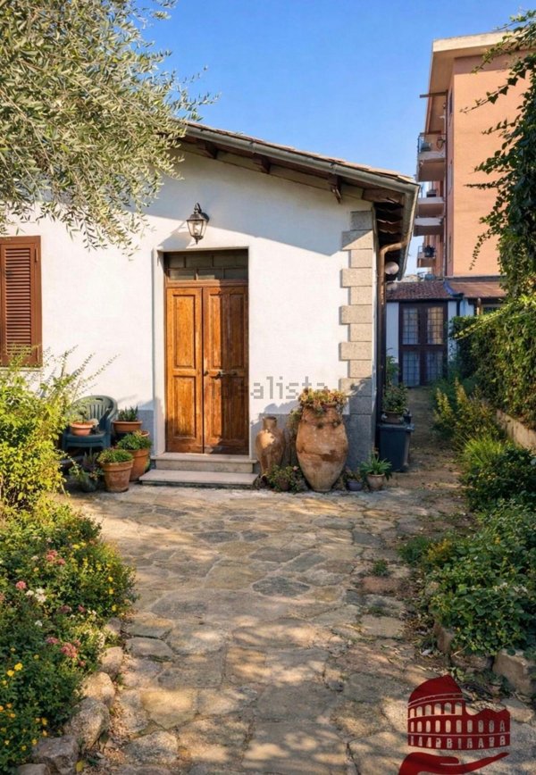 appartamento in vendita a Roma in zona Casal Morena