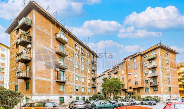 appartamento in vendita a Roma in zona Don Bosco