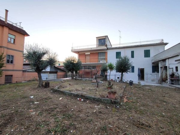 negozio in vendita a Roma in zona Tor Vergata/Torrenova