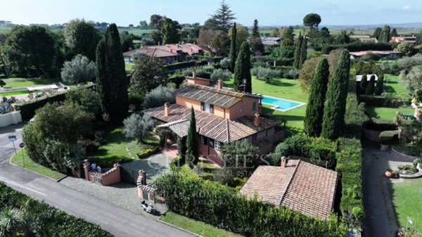 casa indipendente in vendita a Roma in zona Olgiata