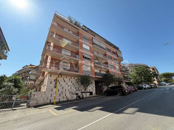 appartamento in vendita a Roma in zona Gianicolense