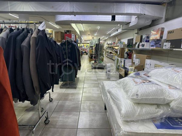 negozio in vendita a Roma in zona Aurelio