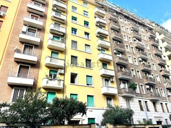 appartamento in vendita a Roma in zona Appio Latino