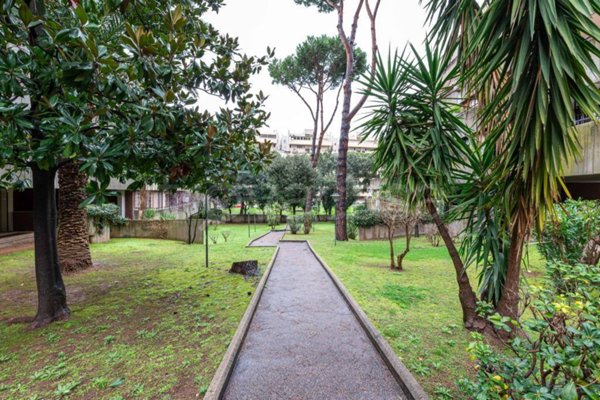 appartamento in vendita a Roma in zona EUR