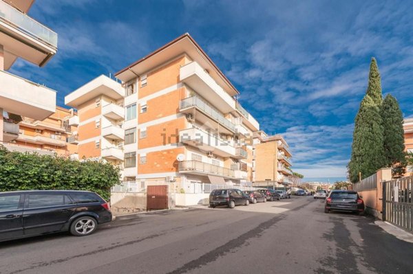 appartamento in vendita a Roma in zona Primavalle