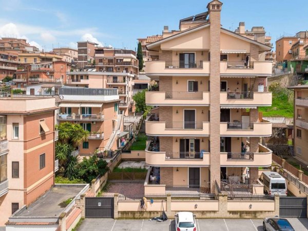 appartamento in vendita a Roma in zona Montespaccato