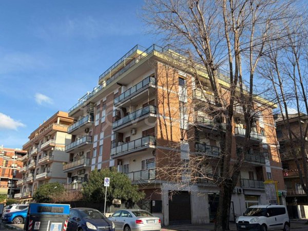 appartamento in vendita a Roma in zona Ostia