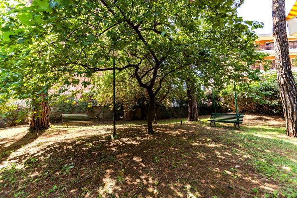 appartamento in vendita a Roma in zona Ardeatino