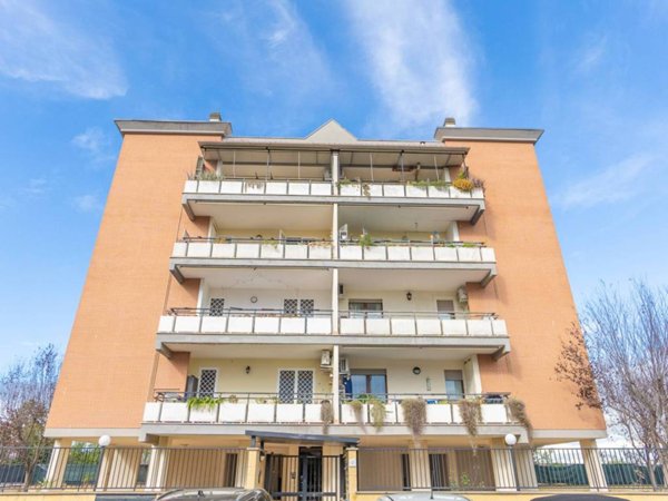 appartamento in vendita a Roma in zona Selva Candida