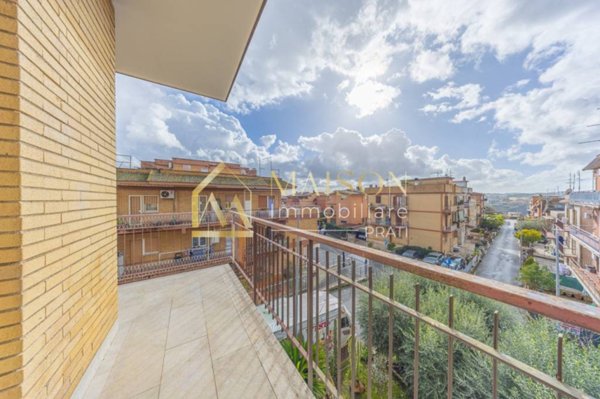 appartamento in vendita a Roma in zona Prima Porta