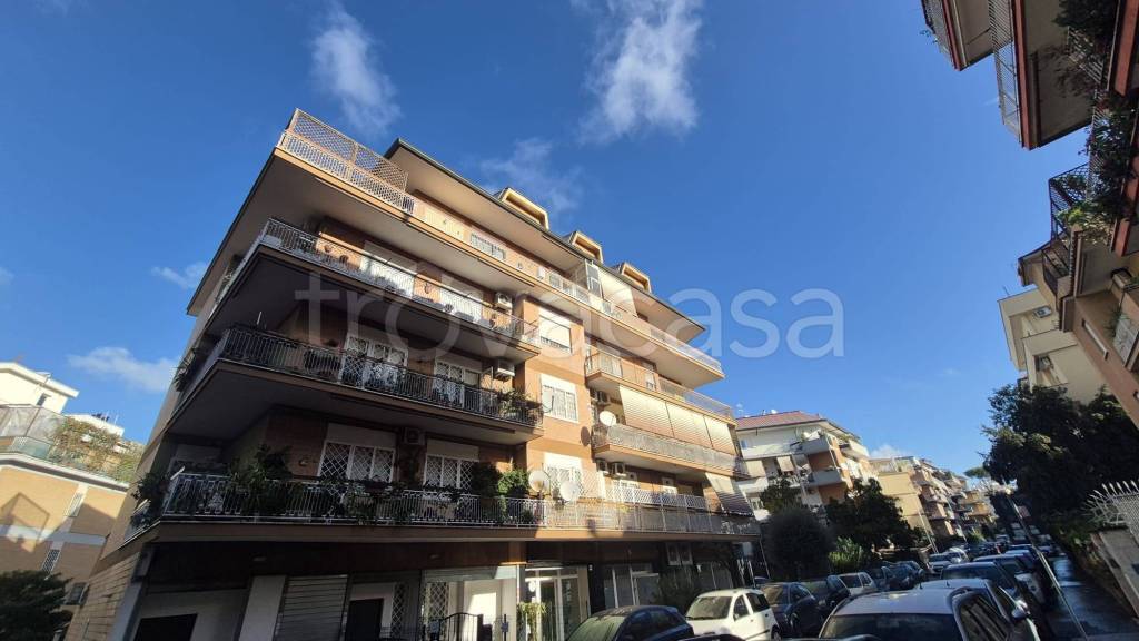 negozio in vendita a Roma in zona Monte Sacro/Talenti