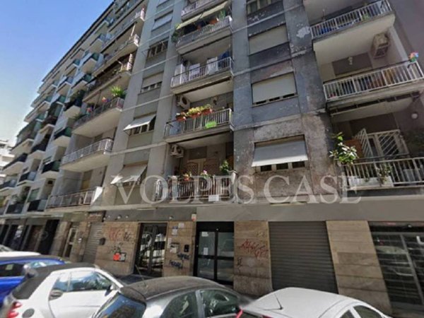 negozio in vendita a Roma in zona Cinecittà