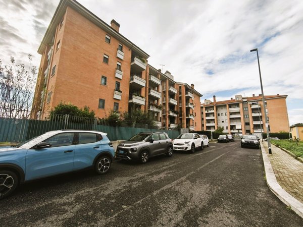 appartamento in vendita a Roma in zona Selva Candida