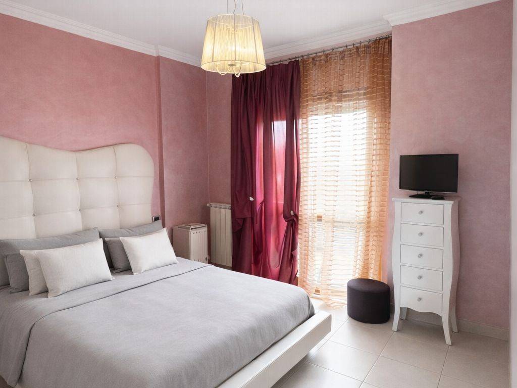 appartamento in vendita a Roma in zona Appio Claudio