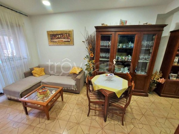 appartamento in vendita a Roma in zona Ostia