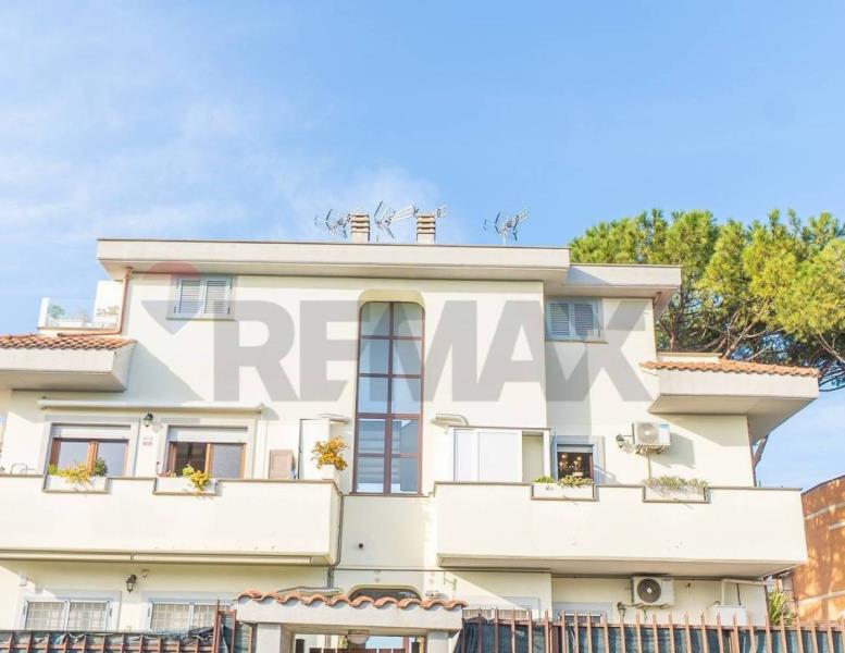 appartamento in vendita a Roma in zona Acilia