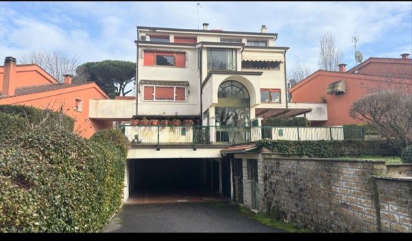 appartamento in vendita a Roma in zona Olgiata