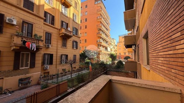 appartamento in vendita a Roma in zona Tuscolano