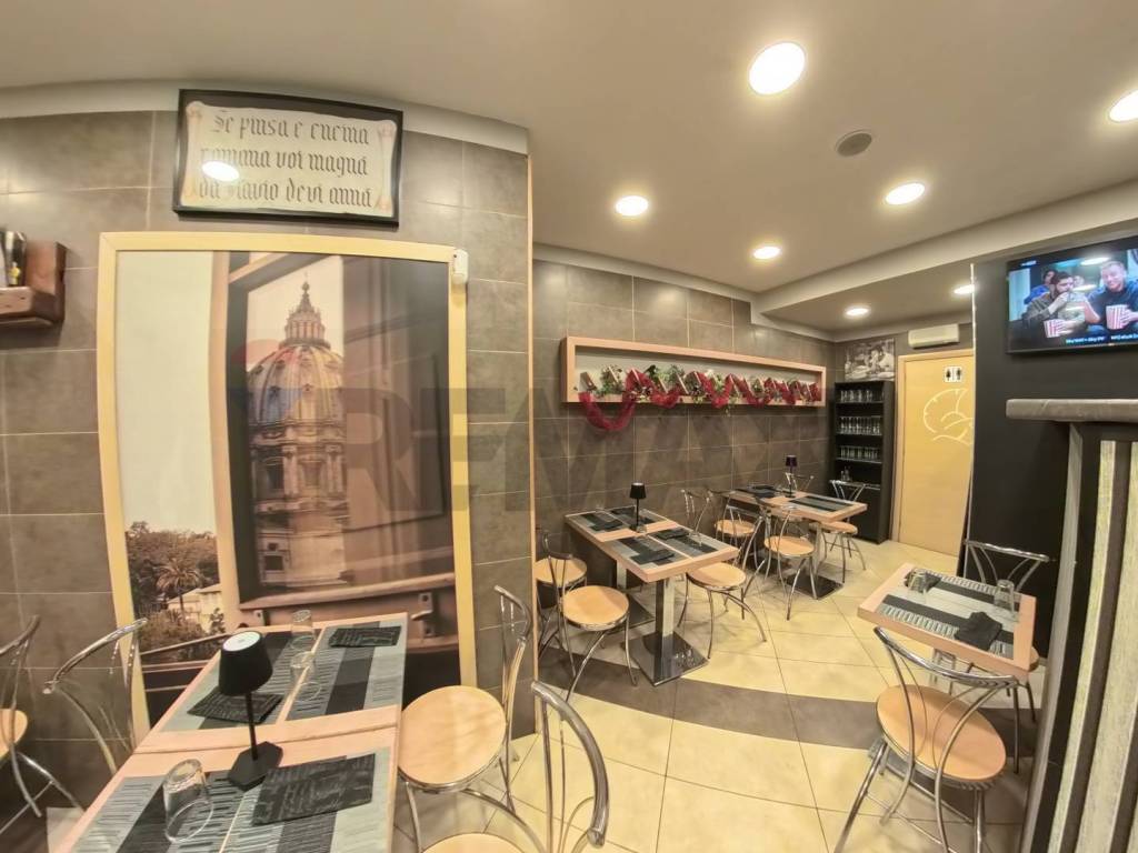 negozio in vendita a Roma in zona Tor Vergata/Torrenova