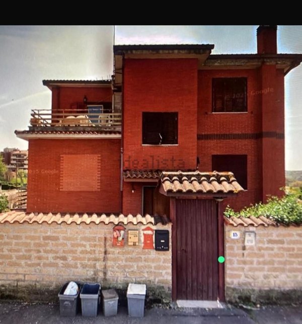 appartamento in vendita a Roma in zona Selva Candida