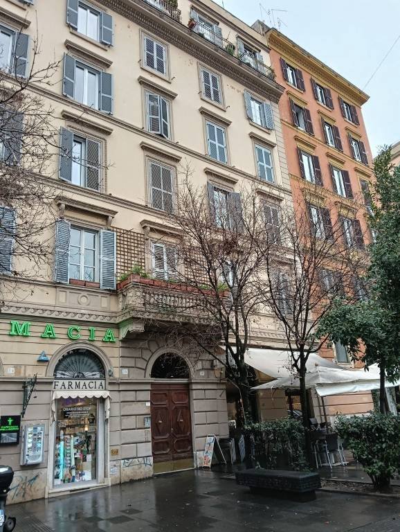 appartamento in vendita a Roma in zona Trastevere