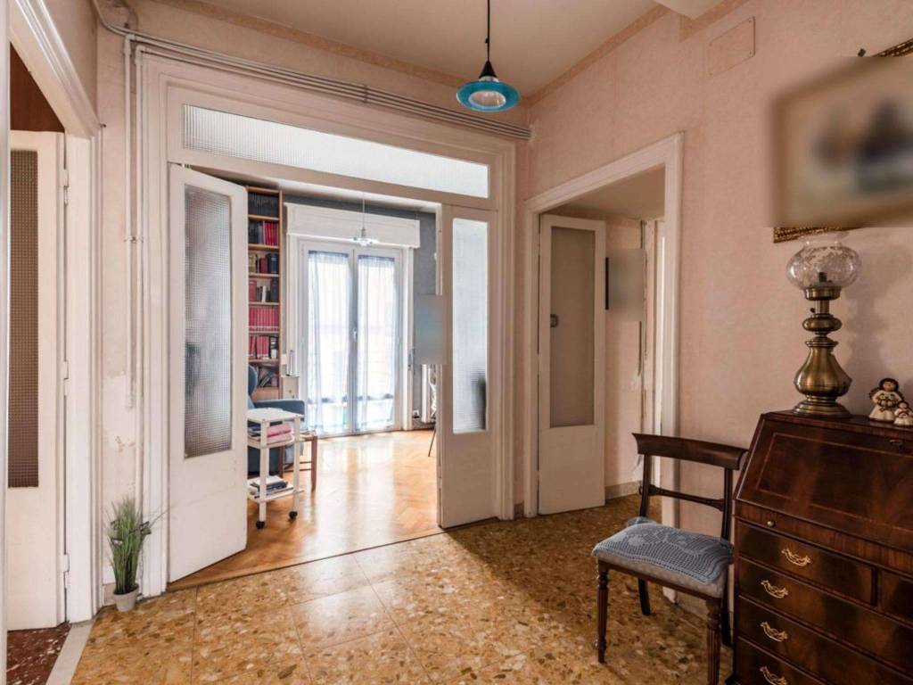 appartamento in vendita a Roma in zona Castro Pretorio