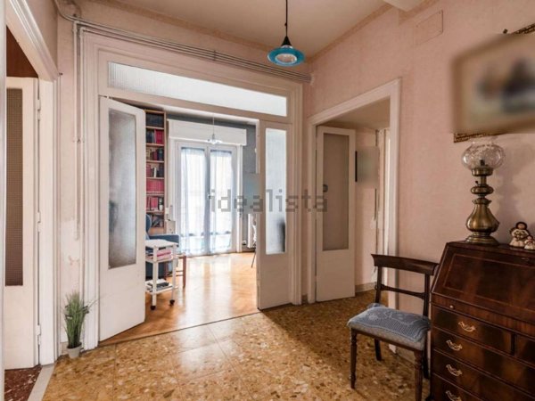 appartamento in vendita a Roma in zona Castro Pretorio