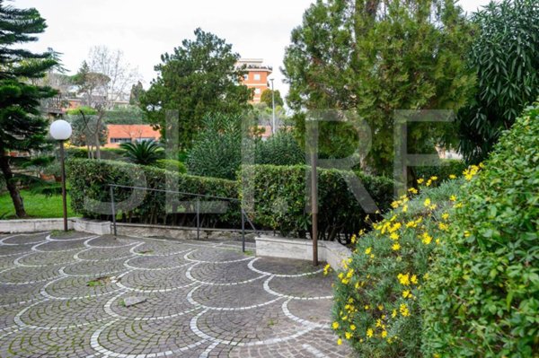 appartamento in vendita a Roma in zona Gianicolense