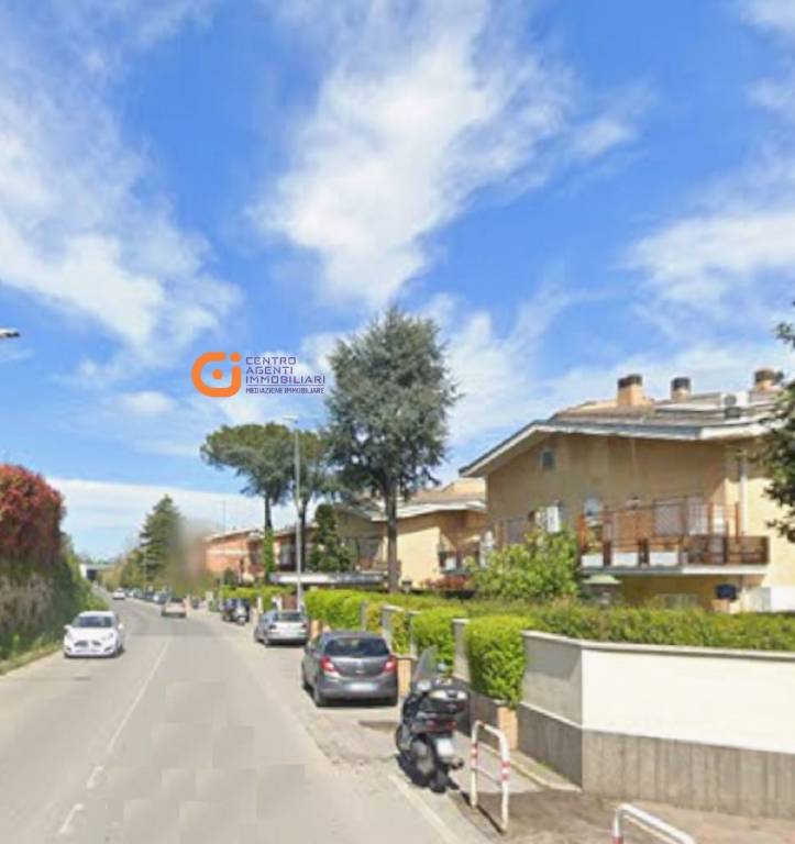 appartamento in vendita a Roma in zona Spinaceto
