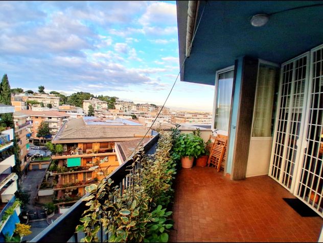 appartamento in vendita a Roma in zona EUR