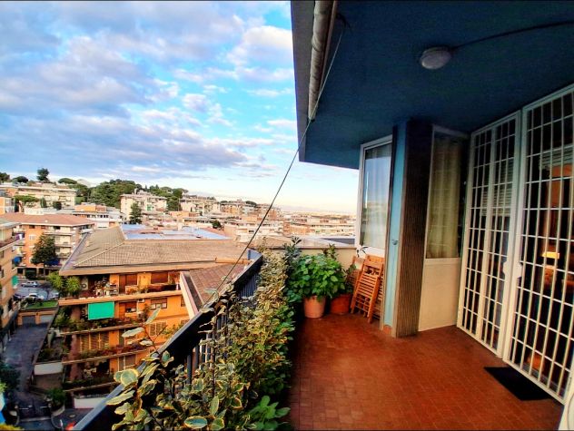 appartamento in vendita a Roma in zona EUR