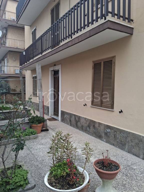 appartamento in vendita a Roma in zona Torre Angela
