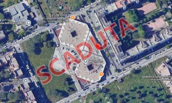 negozio in vendita a Roma in zona Casal Palocco