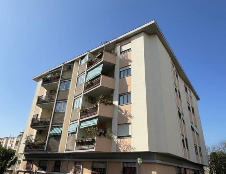 appartamento in vendita a Roma in zona Mostacciano
