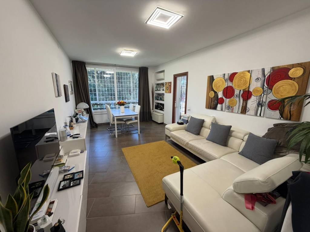 appartamento in vendita a Roma in zona Giuliano Dalmata