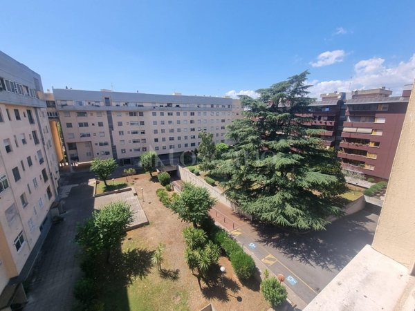 appartamento in vendita a Roma in zona Ardeatino