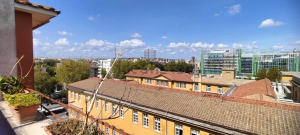 appartamento in vendita a Roma in zona Ostiense