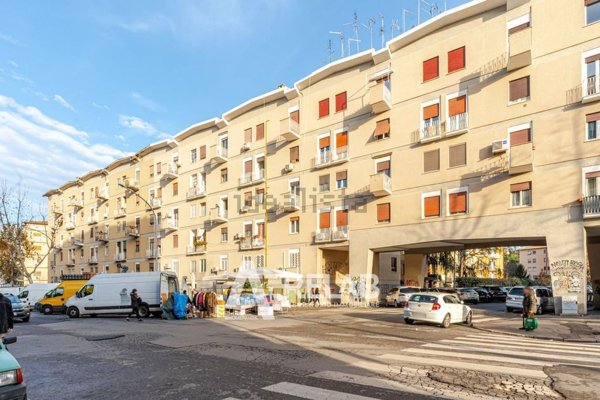 appartamento in vendita a Roma in zona Appio Claudio