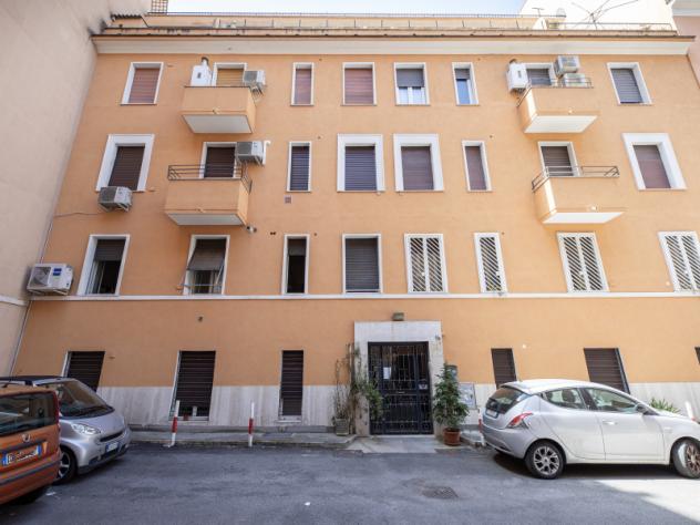 appartamento in vendita a Roma in zona Tuscolano